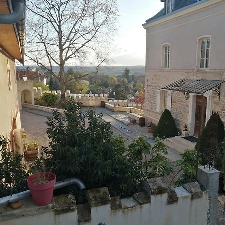L'Annexe Du Chateau De Saint Genix Екстериор снимка