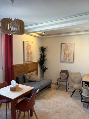 L'Annexe Du Chateau De Saint Genix Екстериор снимка